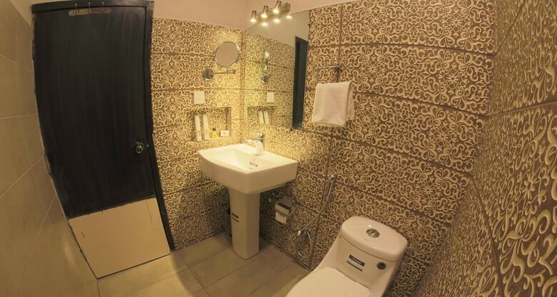 Hotel Crown Inn