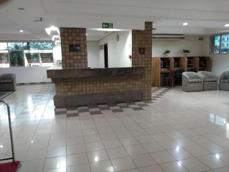 Victoria Plaza Hotel
