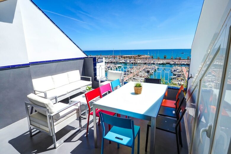 Apartamentos The Moonlight Sea View