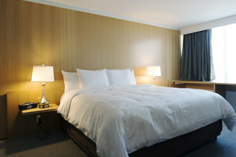 West Wing Hotel, Ascend Hotel Collection