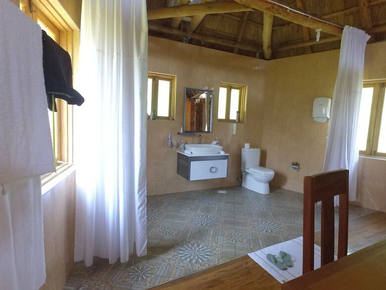 Hotel Trackers Safari Lodge Bwindi