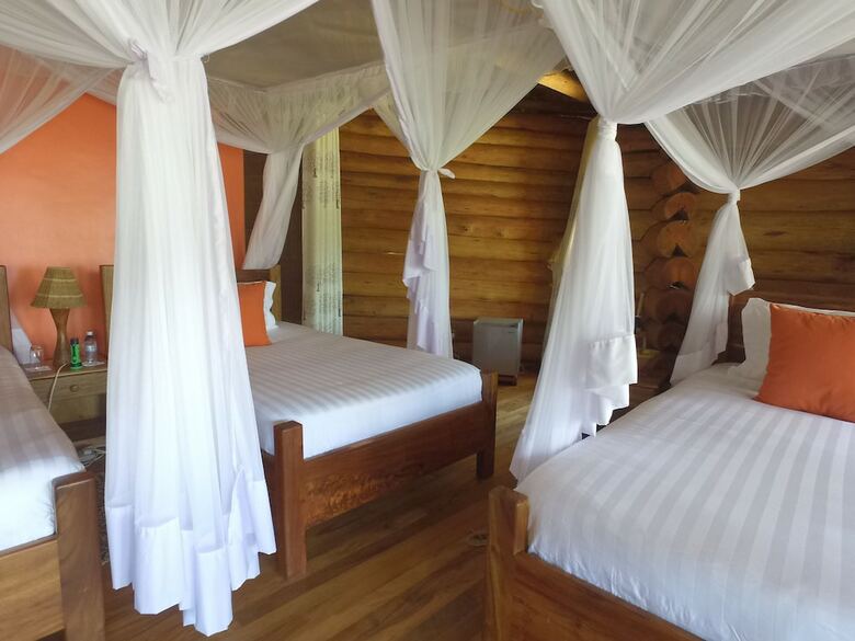 Hotel Trackers Safari Lodge Bwindi