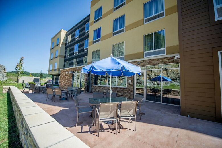 Hotel Fairfield Inn & Suites Cambridge