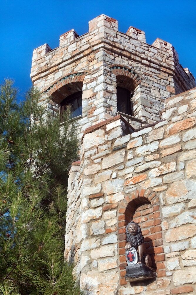 Hotel The Castle