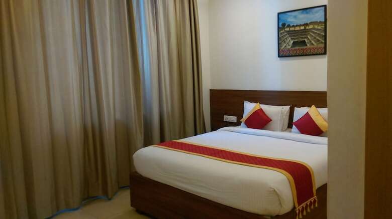 Hotel Clarks Inn Hampi