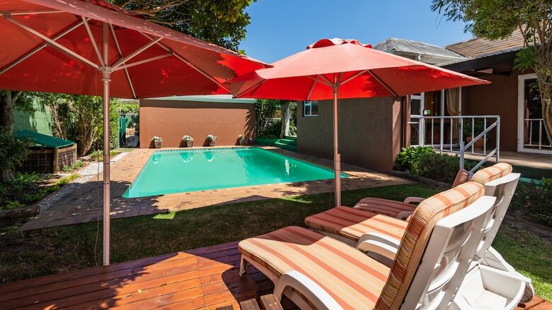 Hotel Brown Jug Guest House