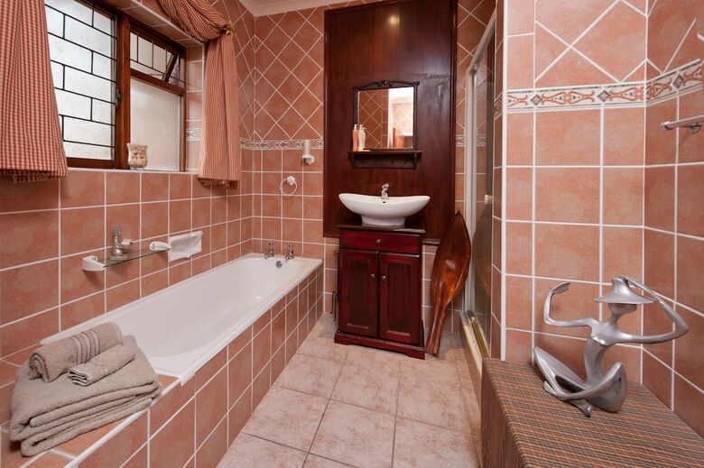 Hotel Brown Jug Guest House