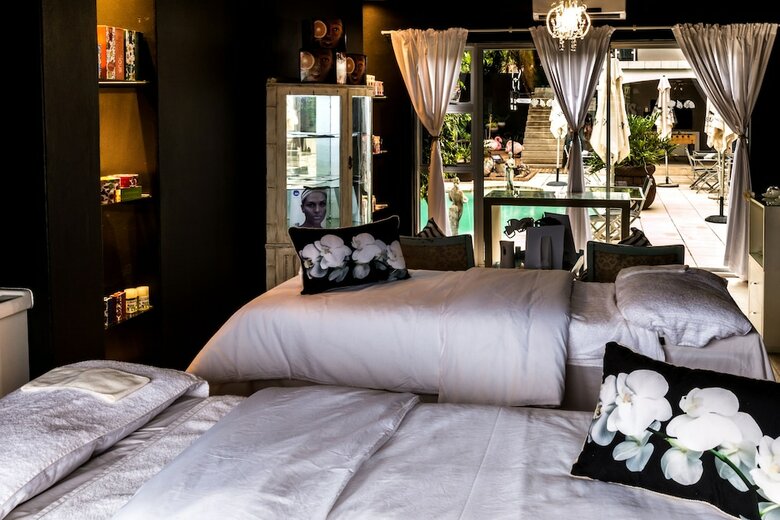 Hotel Cocomo Guesthouse, Spa And Conference Centre