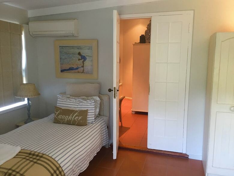 Cornerway Bed And Breakfast