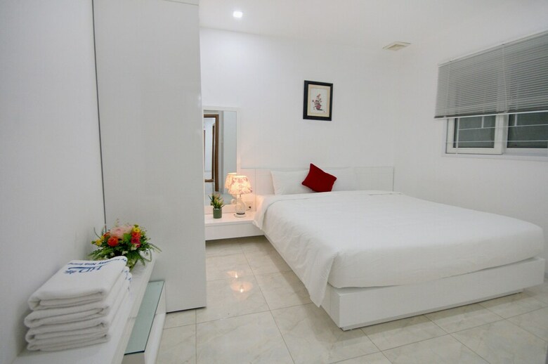 Handy Holiday Nha Trang Beach Apartment