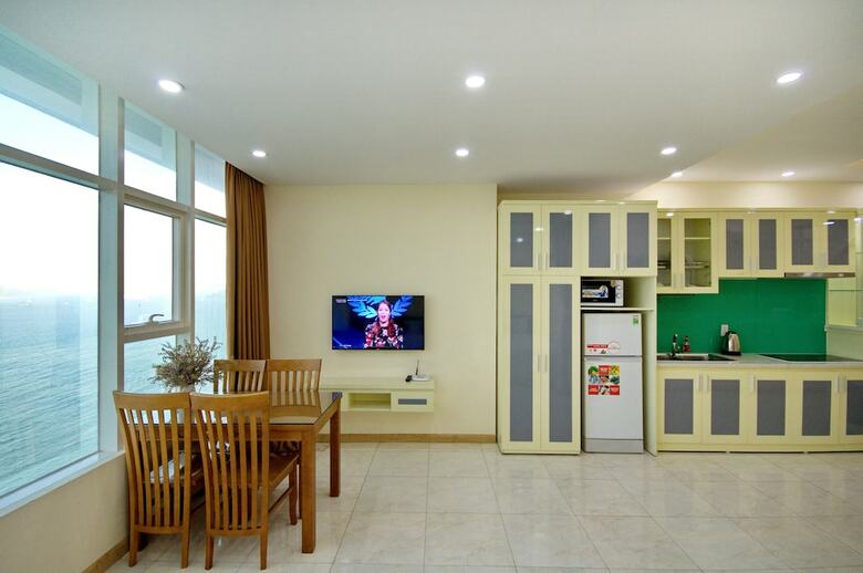 Handy Holiday Nha Trang Beach Apartment