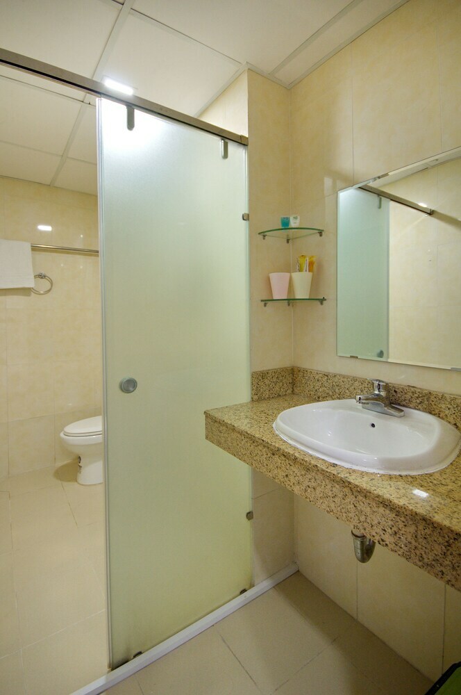Handy Holiday Nha Trang Beach Apartment