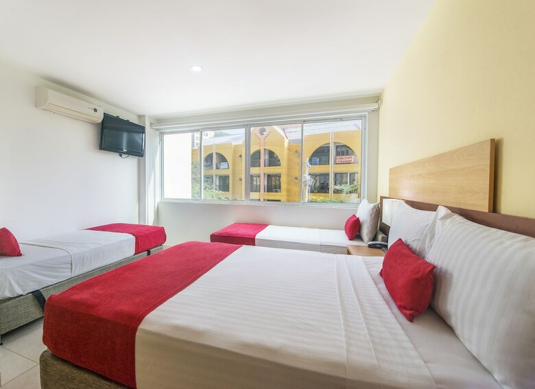 Hotel Portobahia