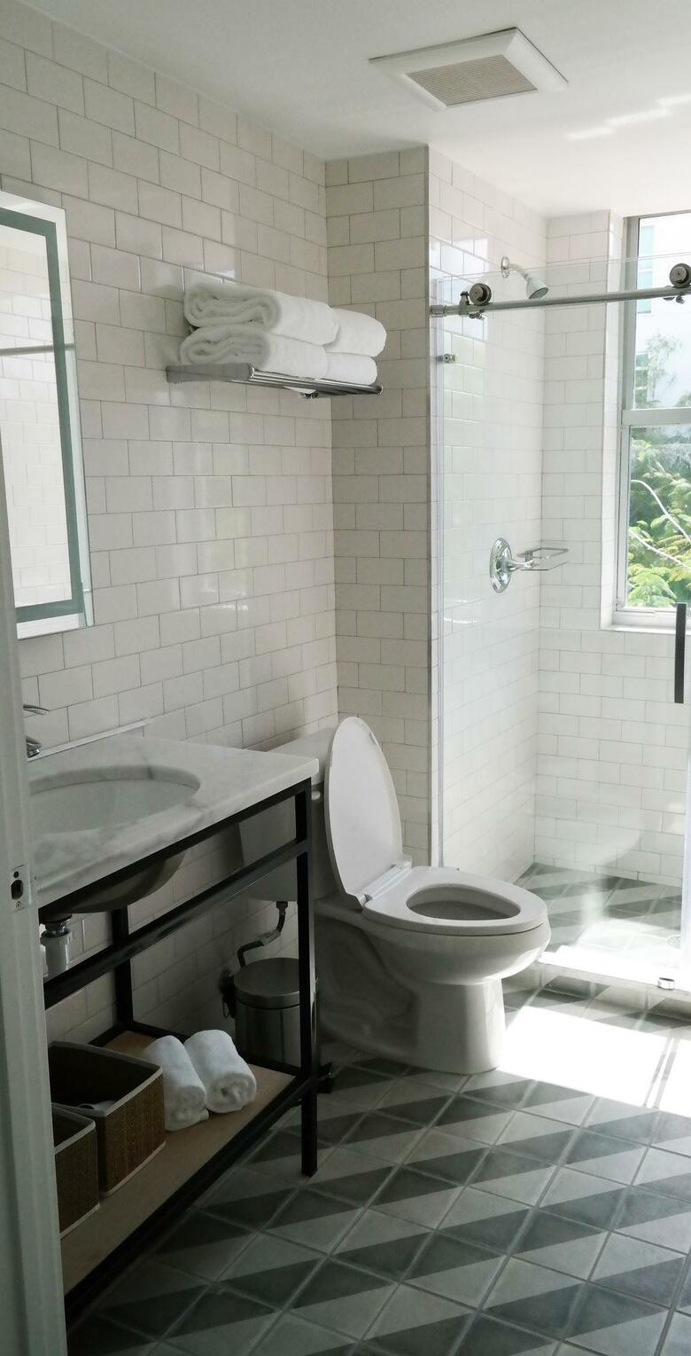 Urbanica The Meridian Hotel