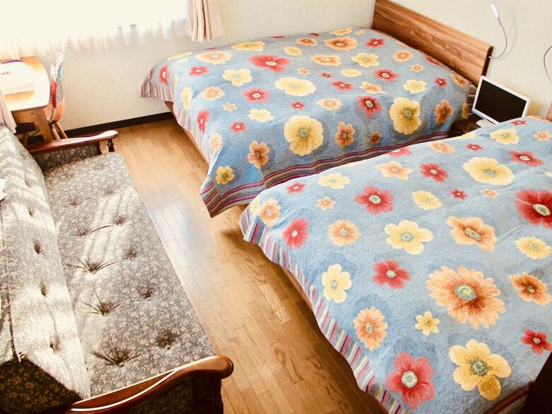 Bed & Breakfast Life Is Beautiful