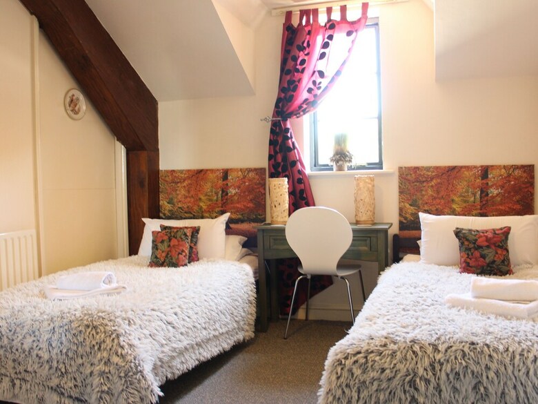 Posada The Crown Lodge And Restaurant