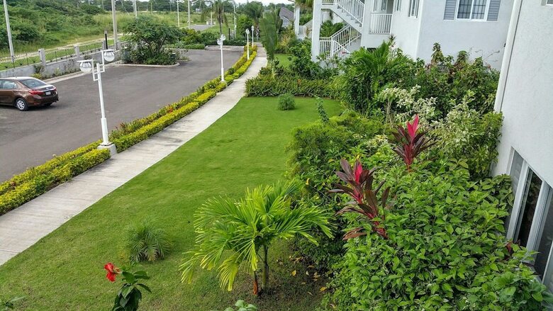 Fern Court Apartment With Oceanic View
