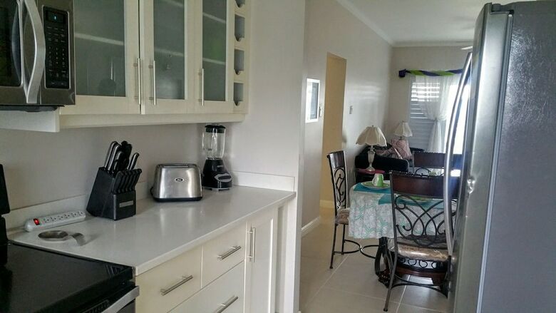 Fern Court Apartment With Oceanic View