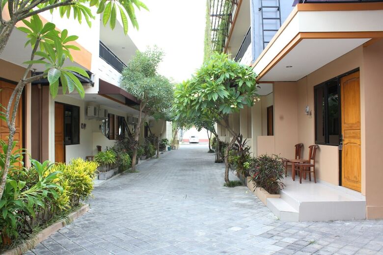 Hotel Airy Denpasar Barat Pura Demak 4 Bali