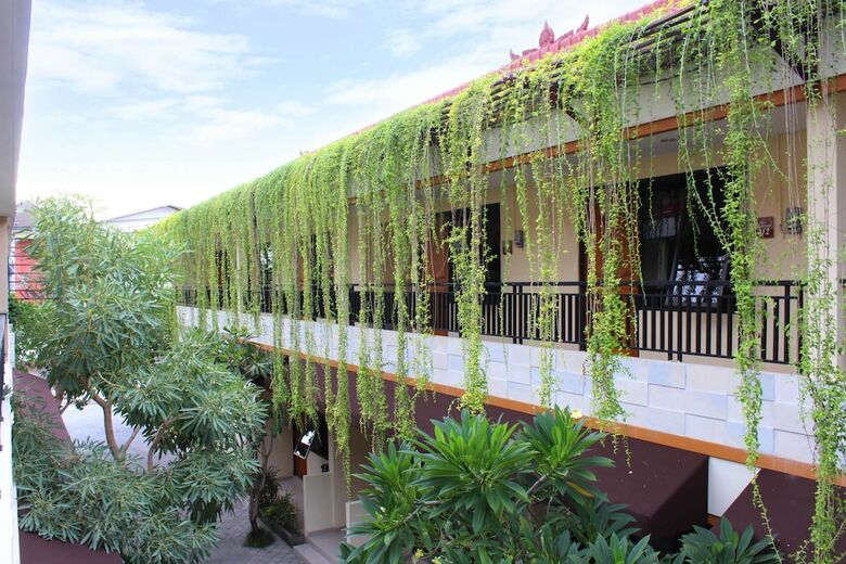 Hotel Airy Denpasar Barat Pura Demak 4 Bali