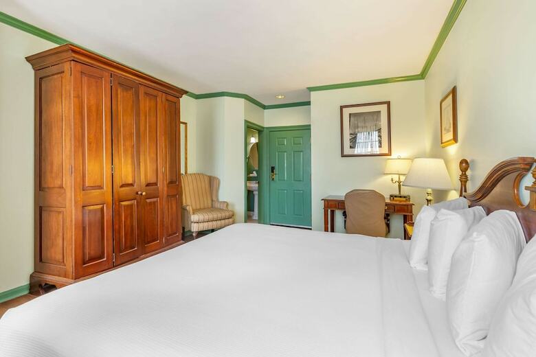 Admiral Fell Inn, Ascend Hotel Collection