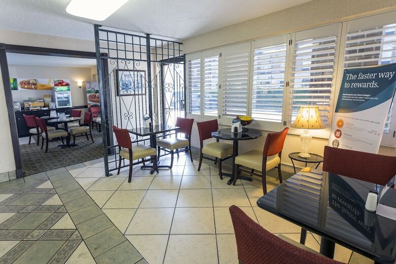 Hotel Quality Inn Savannah Historic District