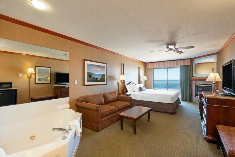 Elizabeth Oceanfront Suites, Ascend Hotel Collection