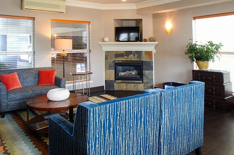 Elizabeth Oceanfront Suites, Ascend Hotel Collection