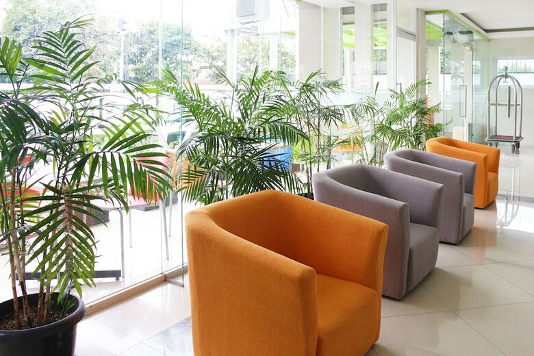 Hotel Airy Karamat Bhayangkara 127 Sukabumi