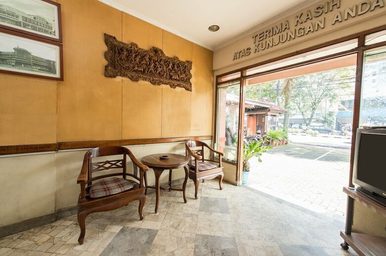 Hotel Airy Eco Regol Bkr 75 Bandung