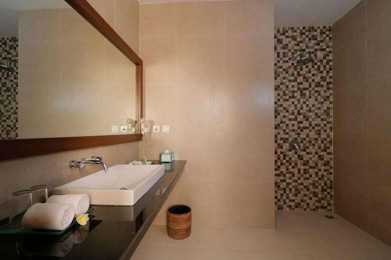 Hotel Adi Dharma Cottages