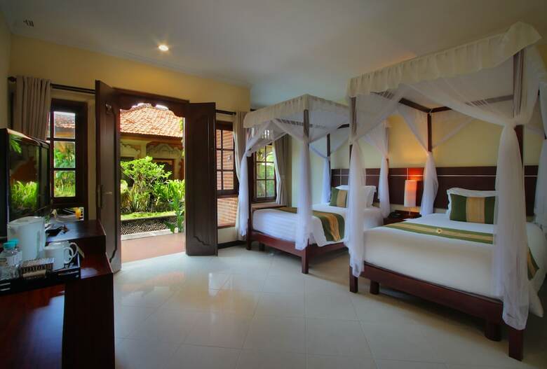 Hotel Adi Dharma Cottages