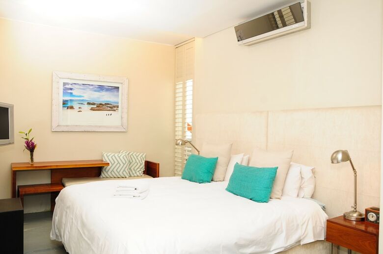 Hotel Dunkley House