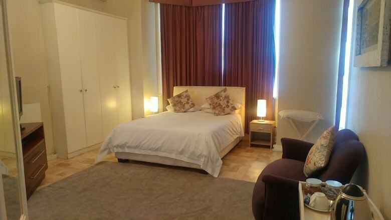Hotel Dunkley House