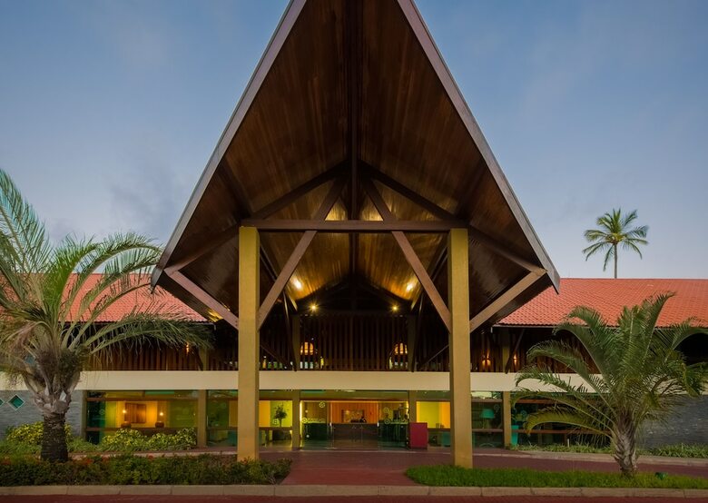 Hotel Marulhos Suites E Resort