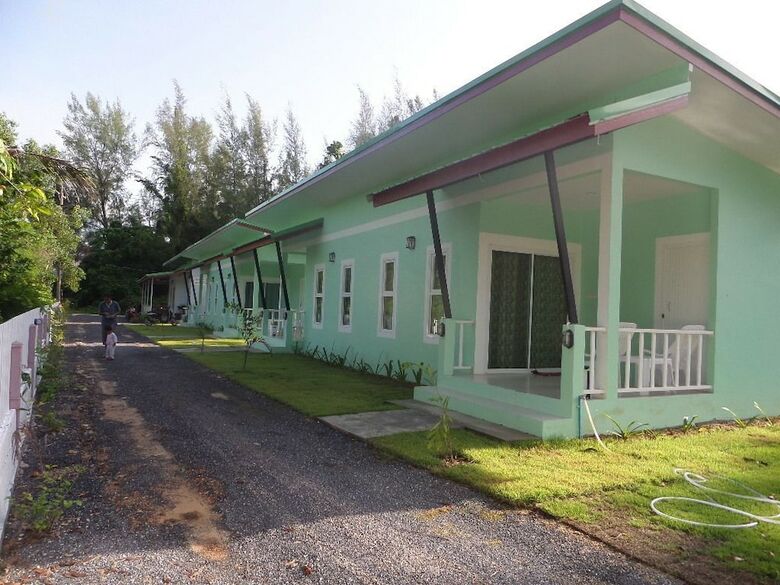 Hotel Lanta Triple Novel