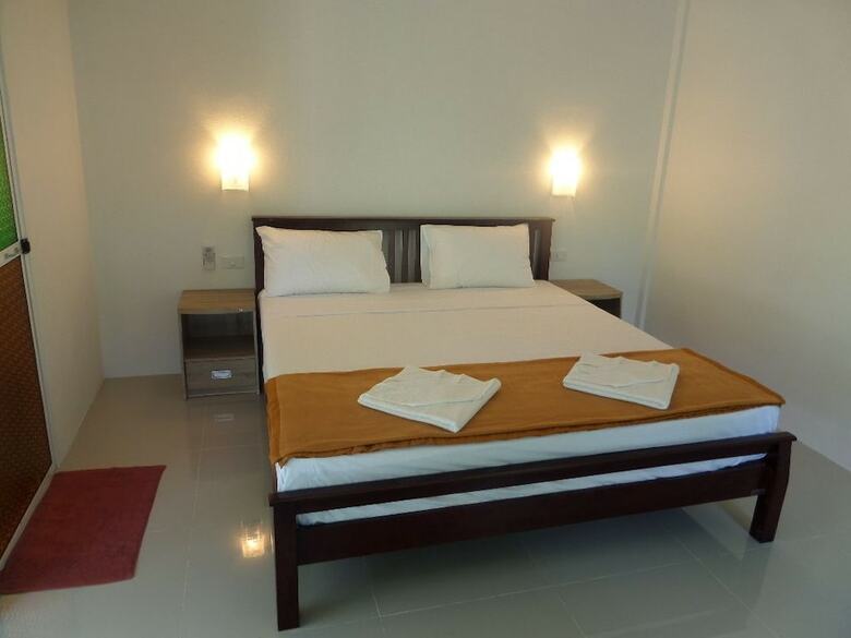 Hotel Lanta Triple Novel