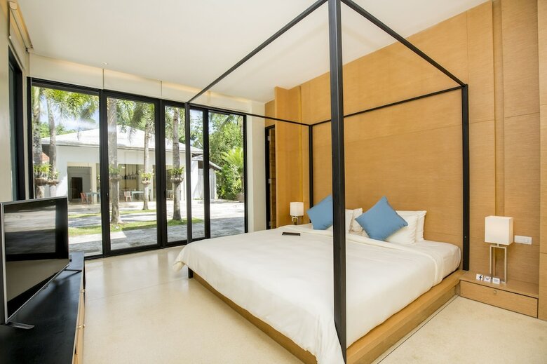 Hotel X2 Khao Lak Anda Mani Resort