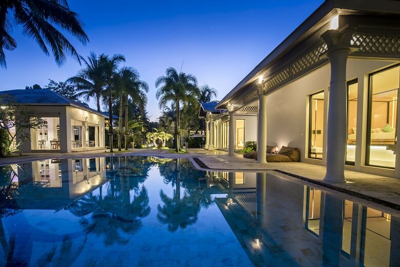 Hotel X2 Khao Lak Anda Mani Resort