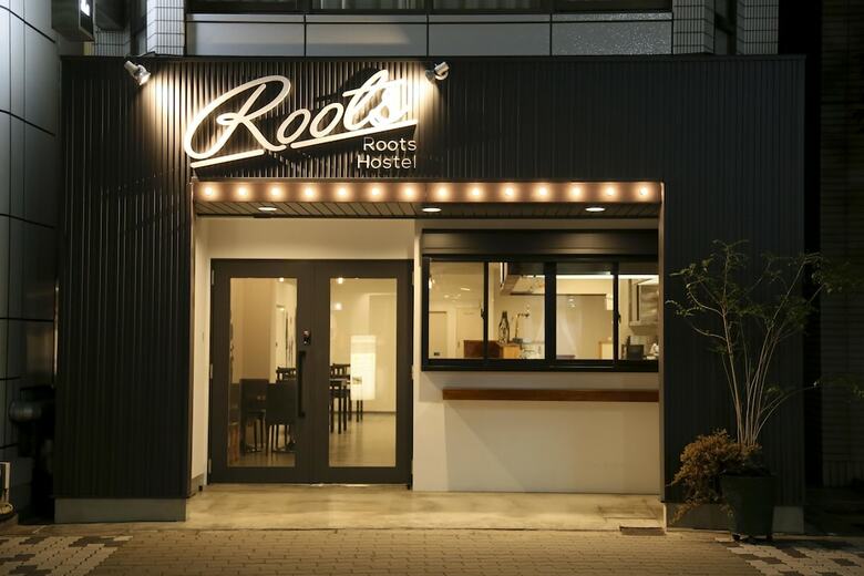 Hostal Roots Hostel