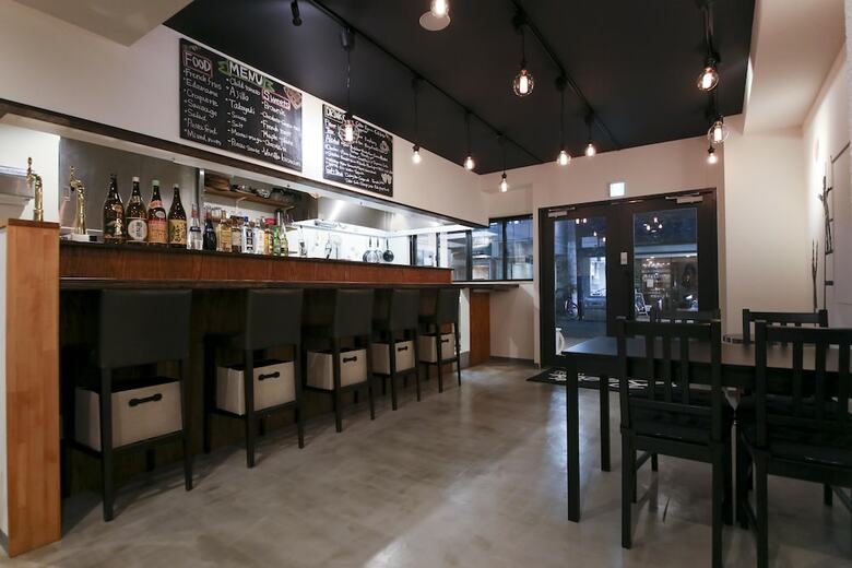 Hostal Roots Hostel