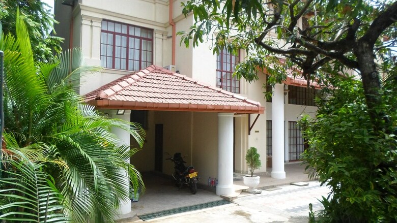 King Of Kandy Hotel