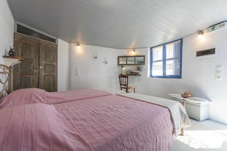 Bed & Breakfast Emmantina Houses