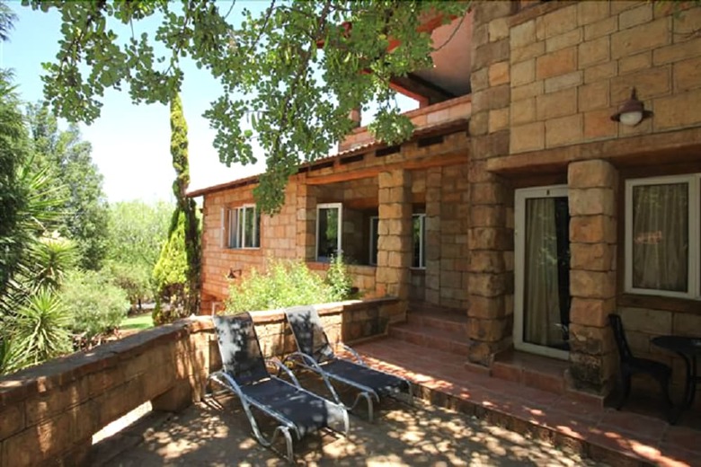 Bed & Breakfast Ikhaya Guest House