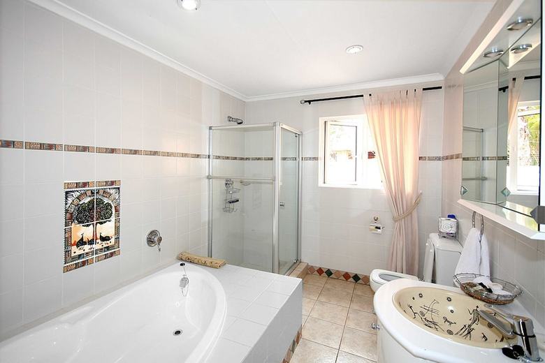 Bed & Breakfast Ikhaya Guest House
