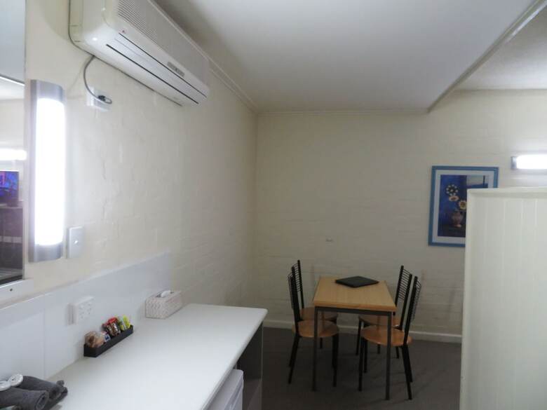Motel Bishops Lodge Narrandera