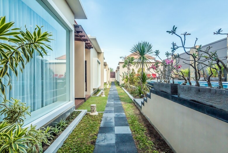 Hotel Zen Premium Seminyak Eka Laweya