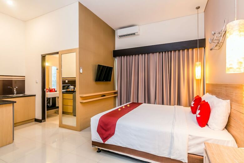 Hotel Zen Premium Seminyak Eka Laweya