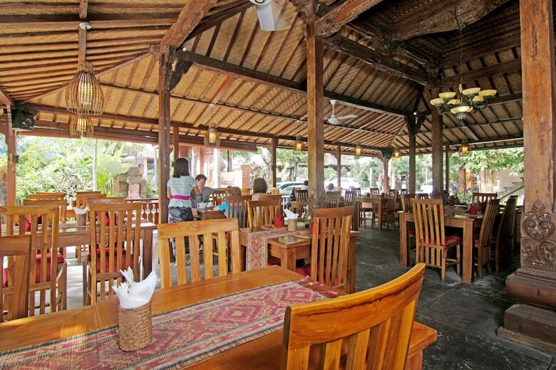 Hotel Zen Premium Ubud Pengosekan 2