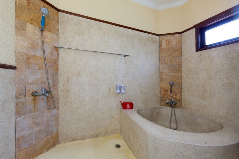 Hotel Zen Premium Ubud Sanggingan 2